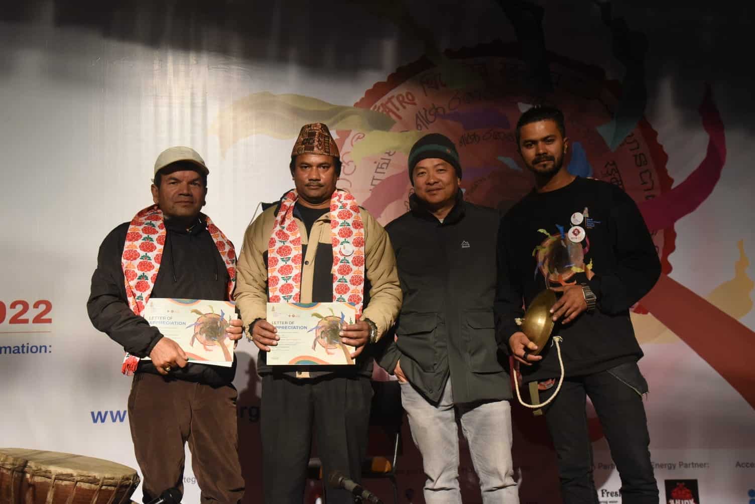 cover image of à¤¸à¤¾à¤¤à¥Œà¤‚ à¤¦à¤¿à¤¨à¤®à¤¾ à¤…à¤¨à¥à¤¤à¤°à¥à¤°à¤¾à¤·à¥à¤Ÿà¥à¤°à¤¿à¤¯ à¤¨à¤¾à¤Ÿà¥à¤¯ à¤®à¤¹à¥‹à¤¤à¥à¤¸à¤µ